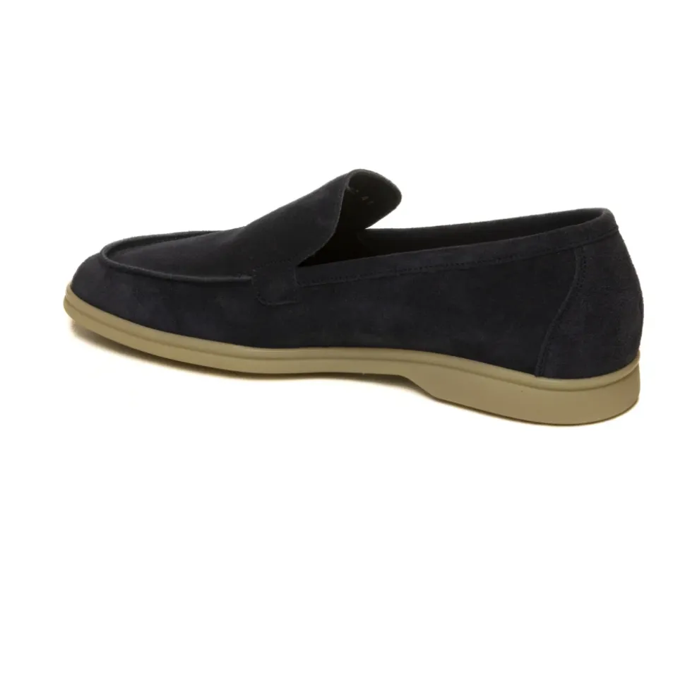 5542 Loafer