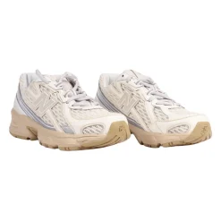 740 Sneaker