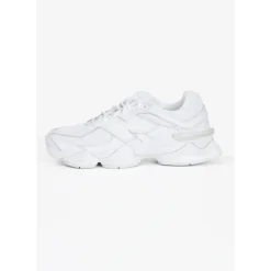 9060 Sneakers