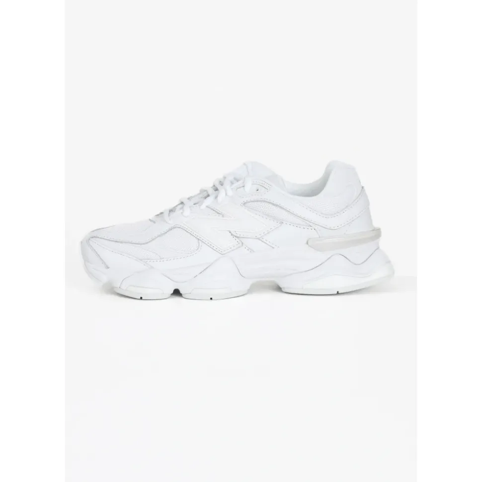 9060 Sneakers