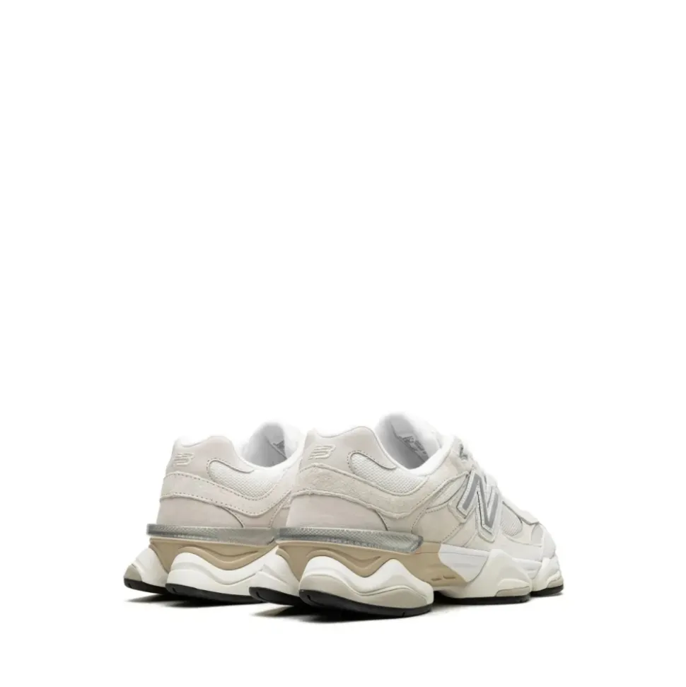 9060 Sneakers