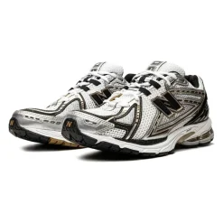 1906 Sneakers