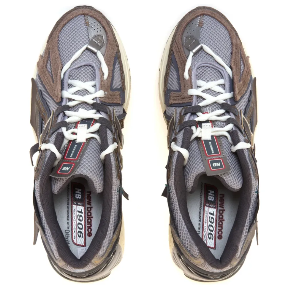 1906A Sneaker