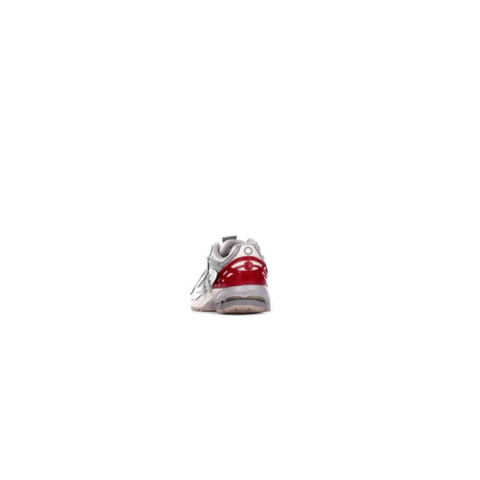 1906A Sneakers
