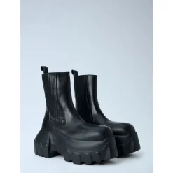 Beatle Mega Tractor Boots