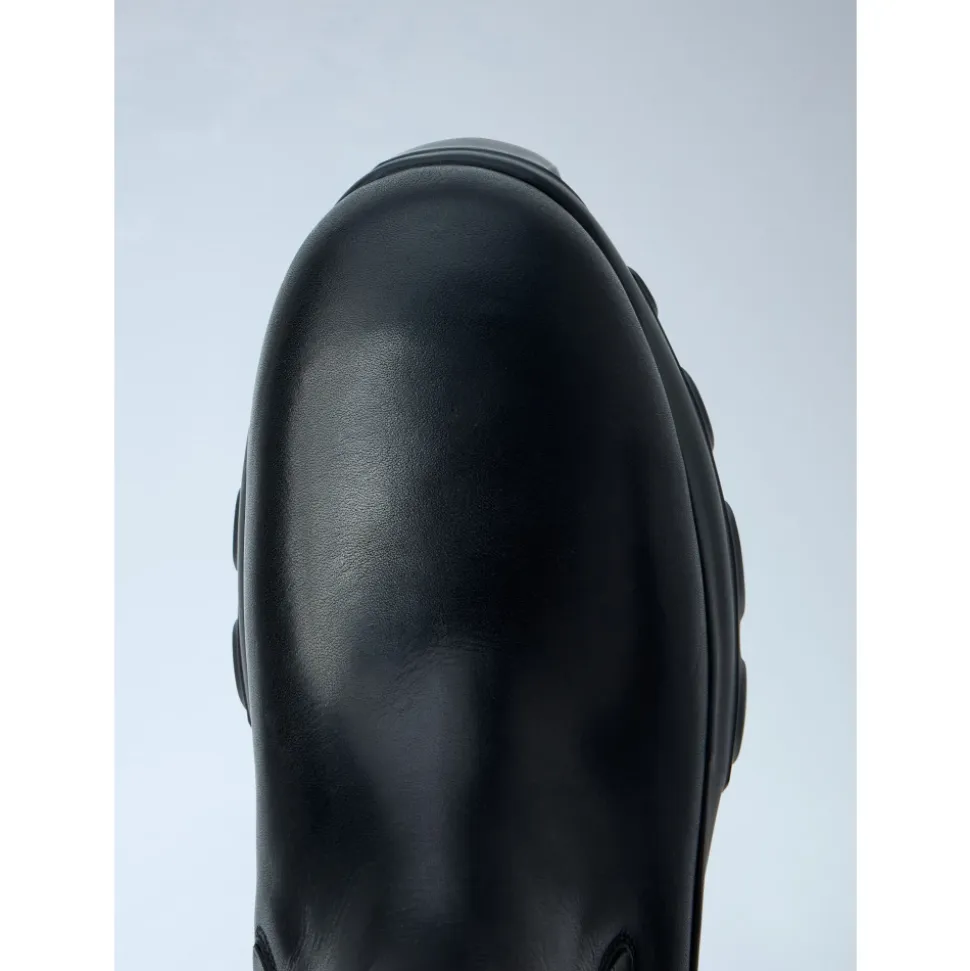 Beatle Mega Tractor Boots