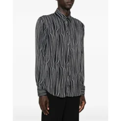 Camicia con Stampa Grafica Fluida