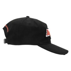 Cappellino da baseball ricamato con fibbia
