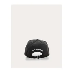 Cappellino nero e bianco ricamato