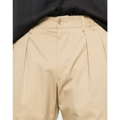 Chinos