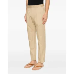 Chinos