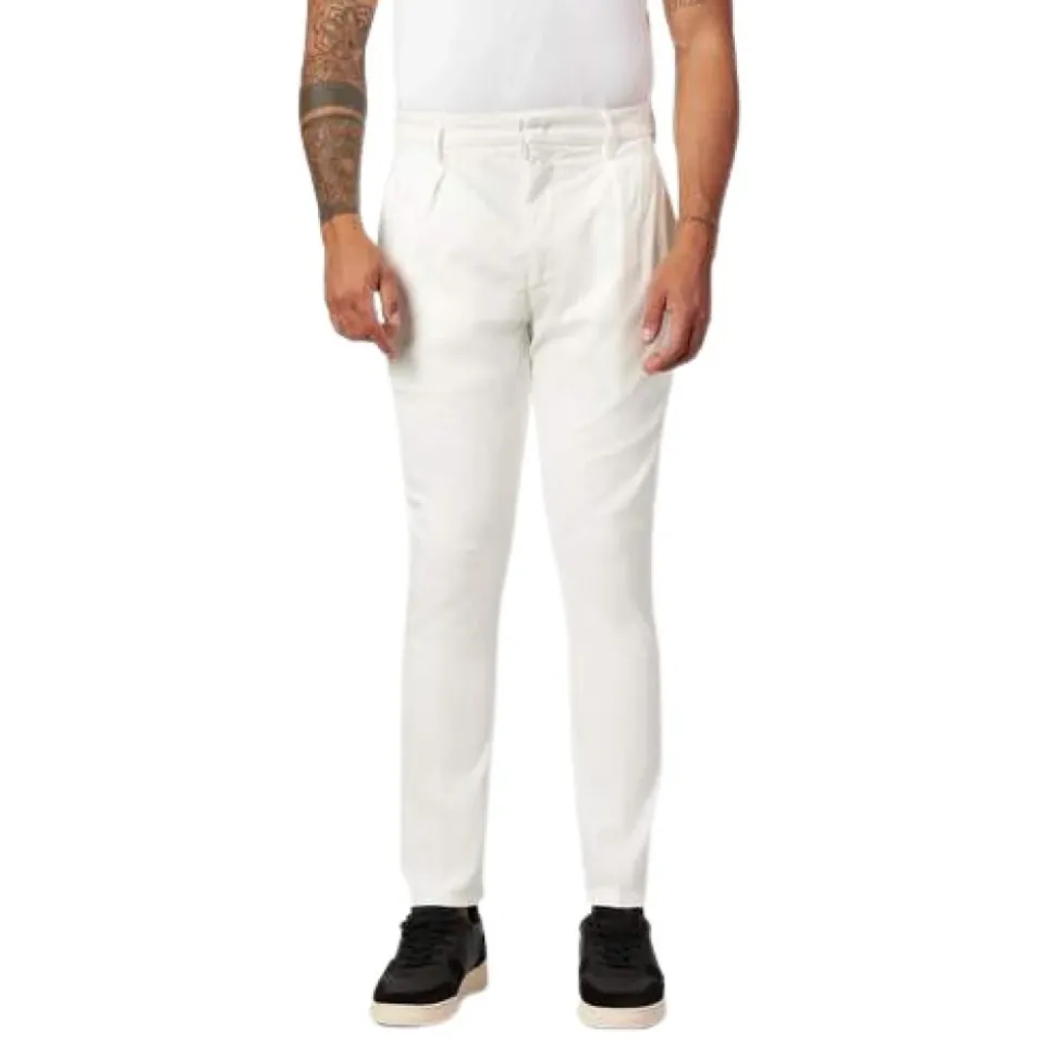 Chinos