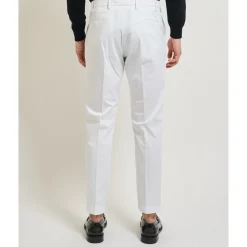 Chinos