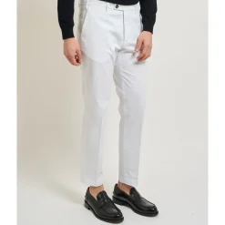 Chinos