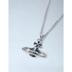 Collana con pendente Mayfair Bas Relief