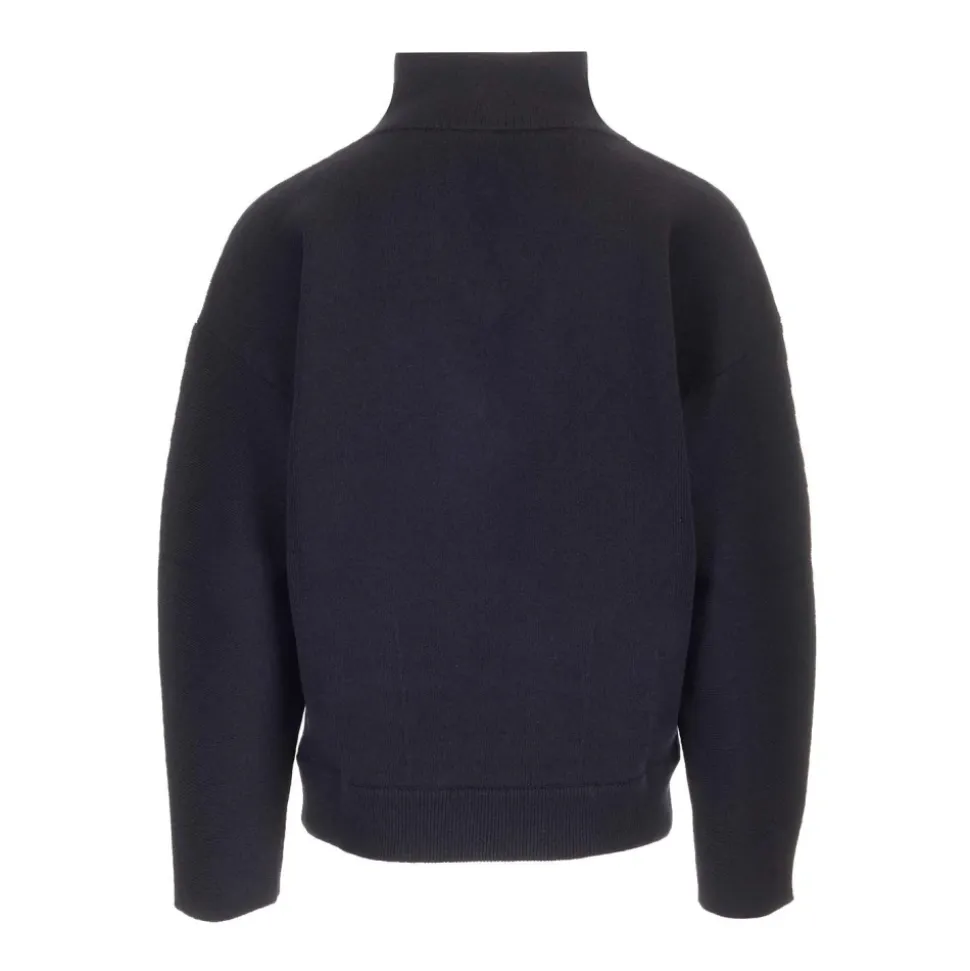 Compact wool sweater