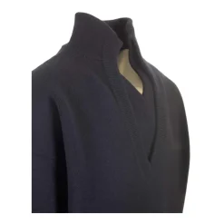 Compact wool sweater