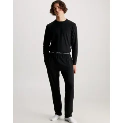 Completo Pantaloni Neri Design Elegante
