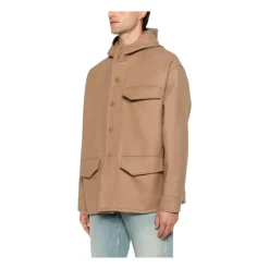 Costumein Coats