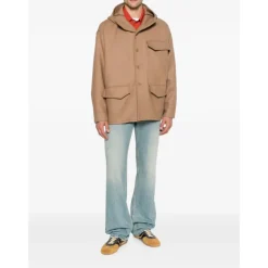 Costumein Coats