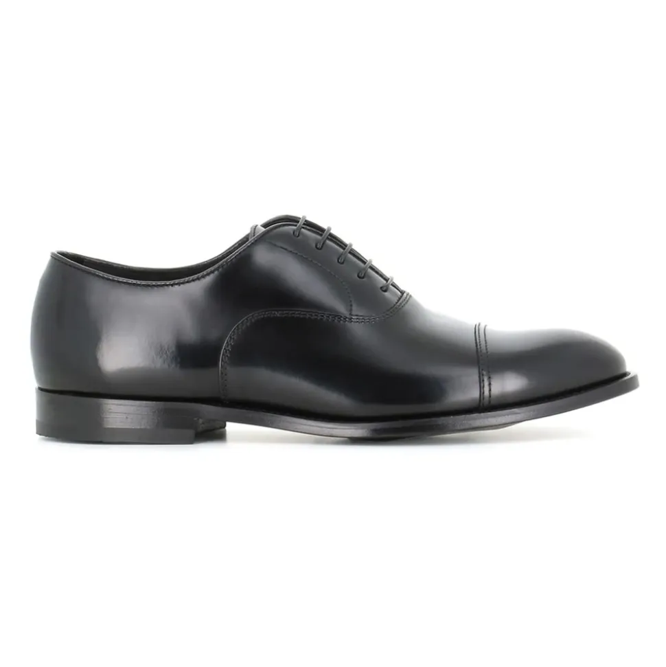 Doucal's Flat shoes