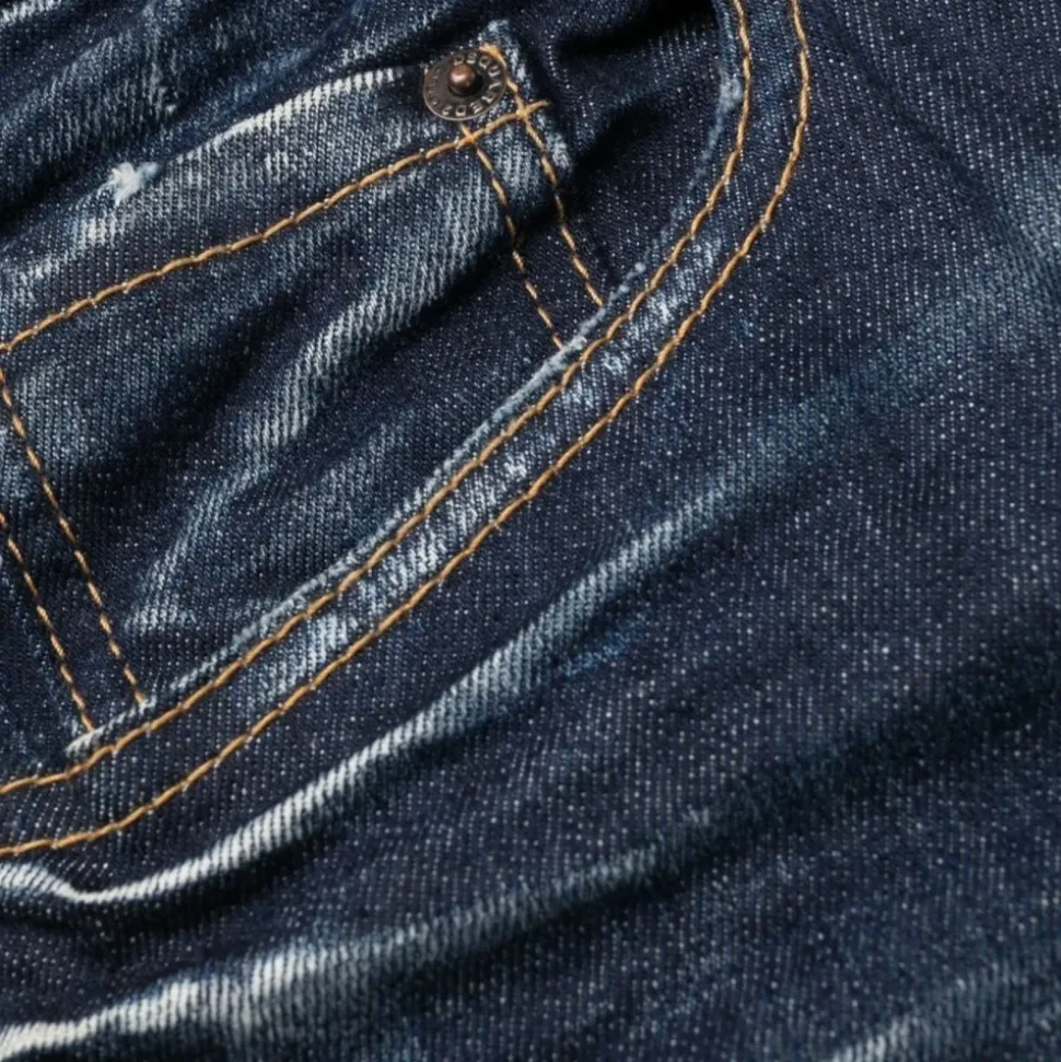 Jeans Skater Lavaggio Scuro Pulito
