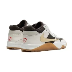 Jumpman Jack TR x Travis Scott Sail Sneaker