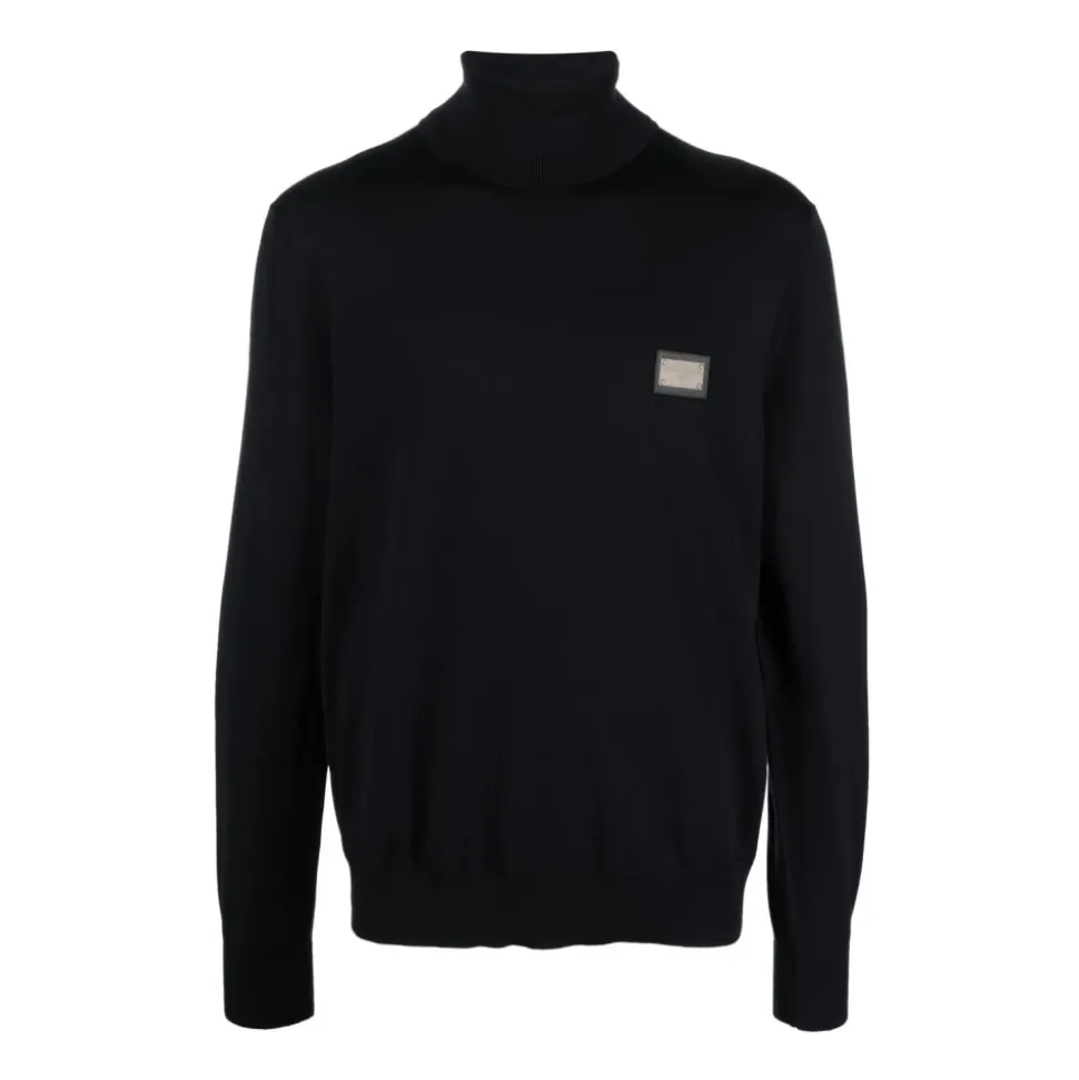 Maglione a collo alto in lana con targhetta logata