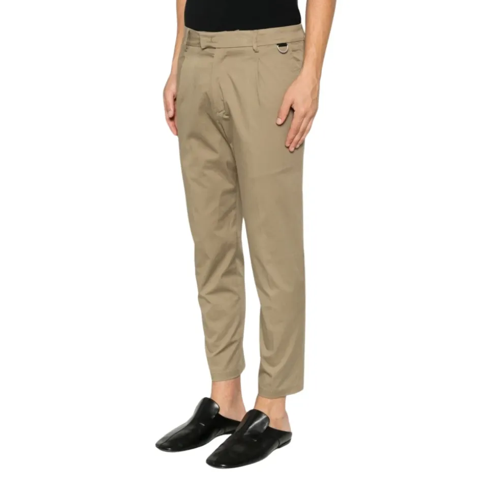 Pantaloni Chino con Pinces