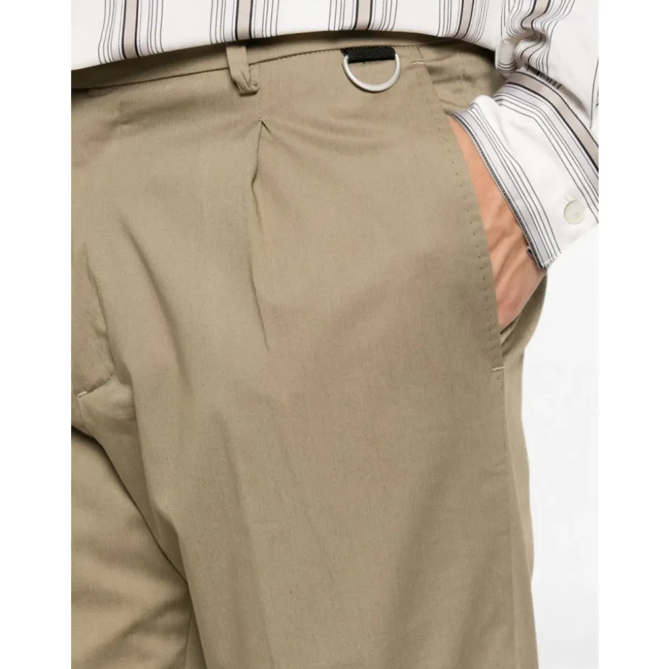 Pantaloni Chino con Pinces
