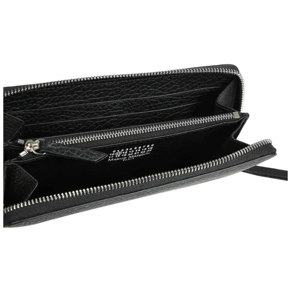 Portafoglio con zip in pelle goffrata
