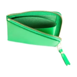 Portafoglio in pelle verde con dettagli dorati