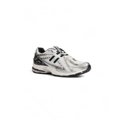 1906R Sneakers