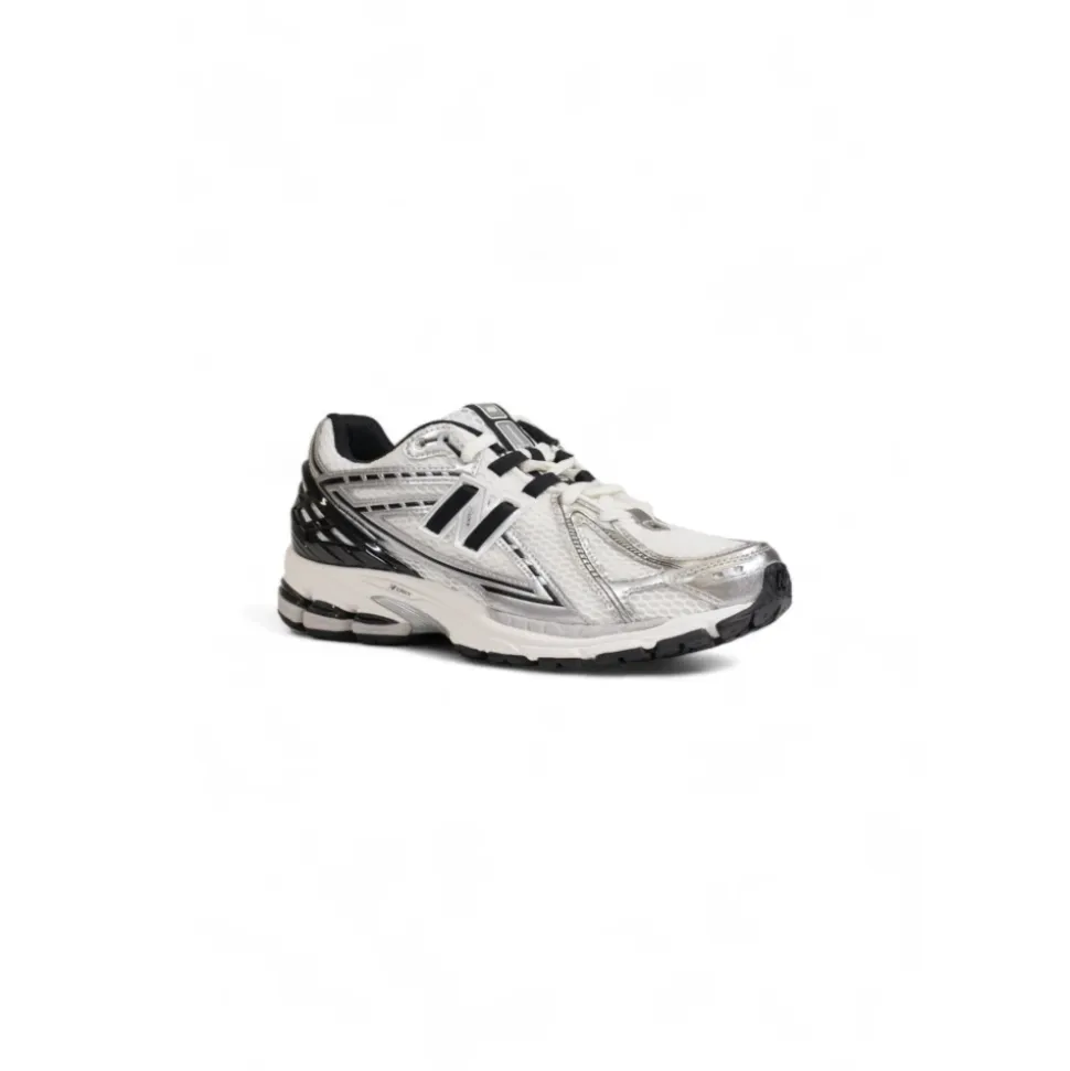 1906R Sneakers