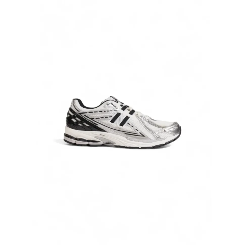 1906R Sneakers