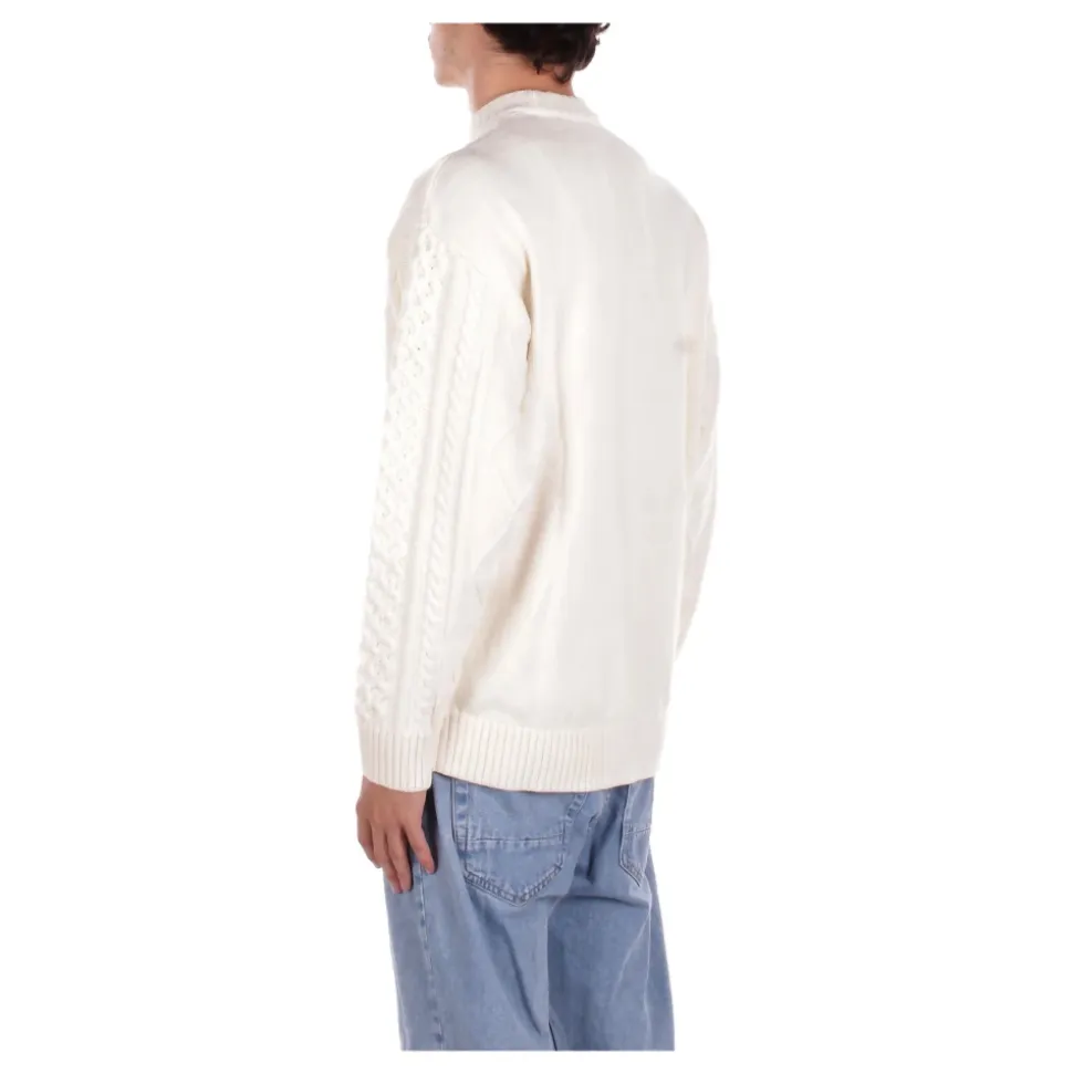Round-neck Knitwear