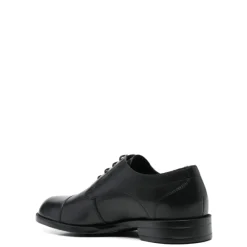 Scarpe nere stile Derby con lacci