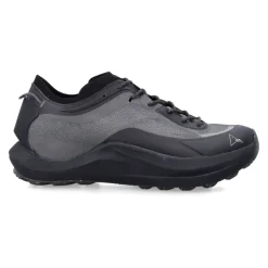 Sella Sneakers