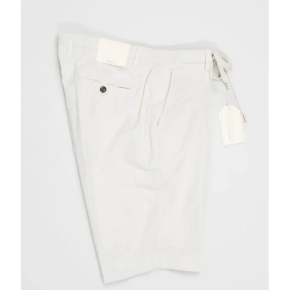 Shorts Bermuda crema con tasche
