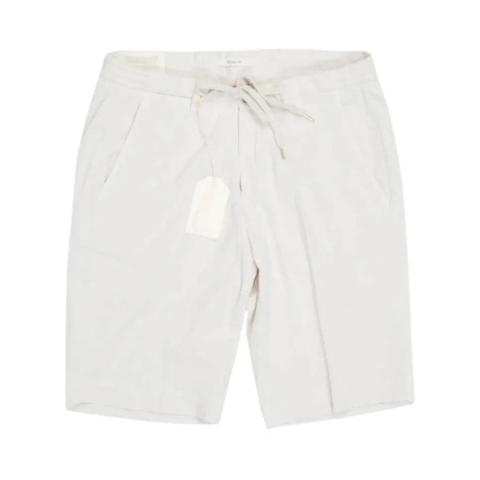 Shorts Bermuda crema con tasche