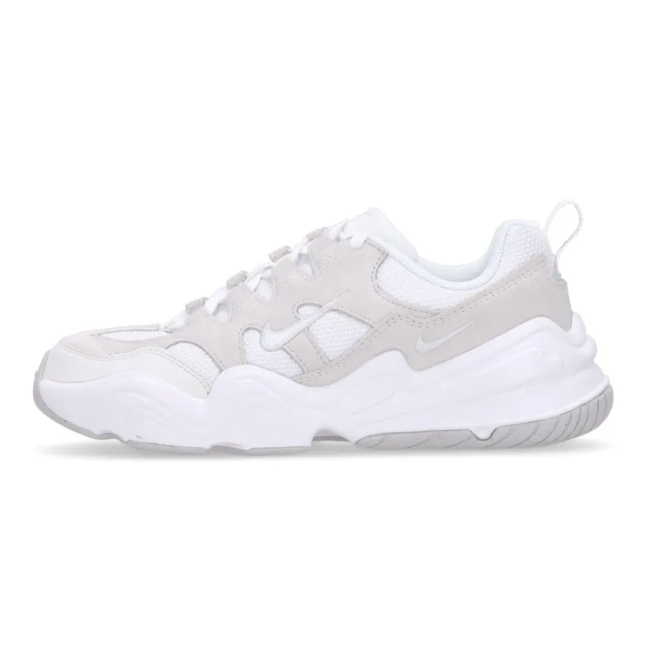 Sneaker Basse con Logo Swoosh