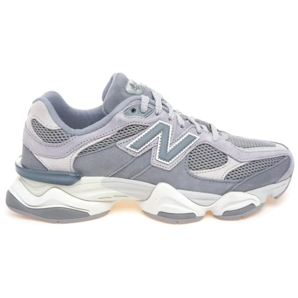 Sneaker New Balance 9060 in camoscio e tessuto