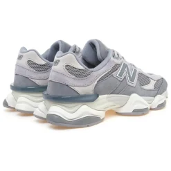 Sneaker New Balance 9060 in camoscio e tessuto
