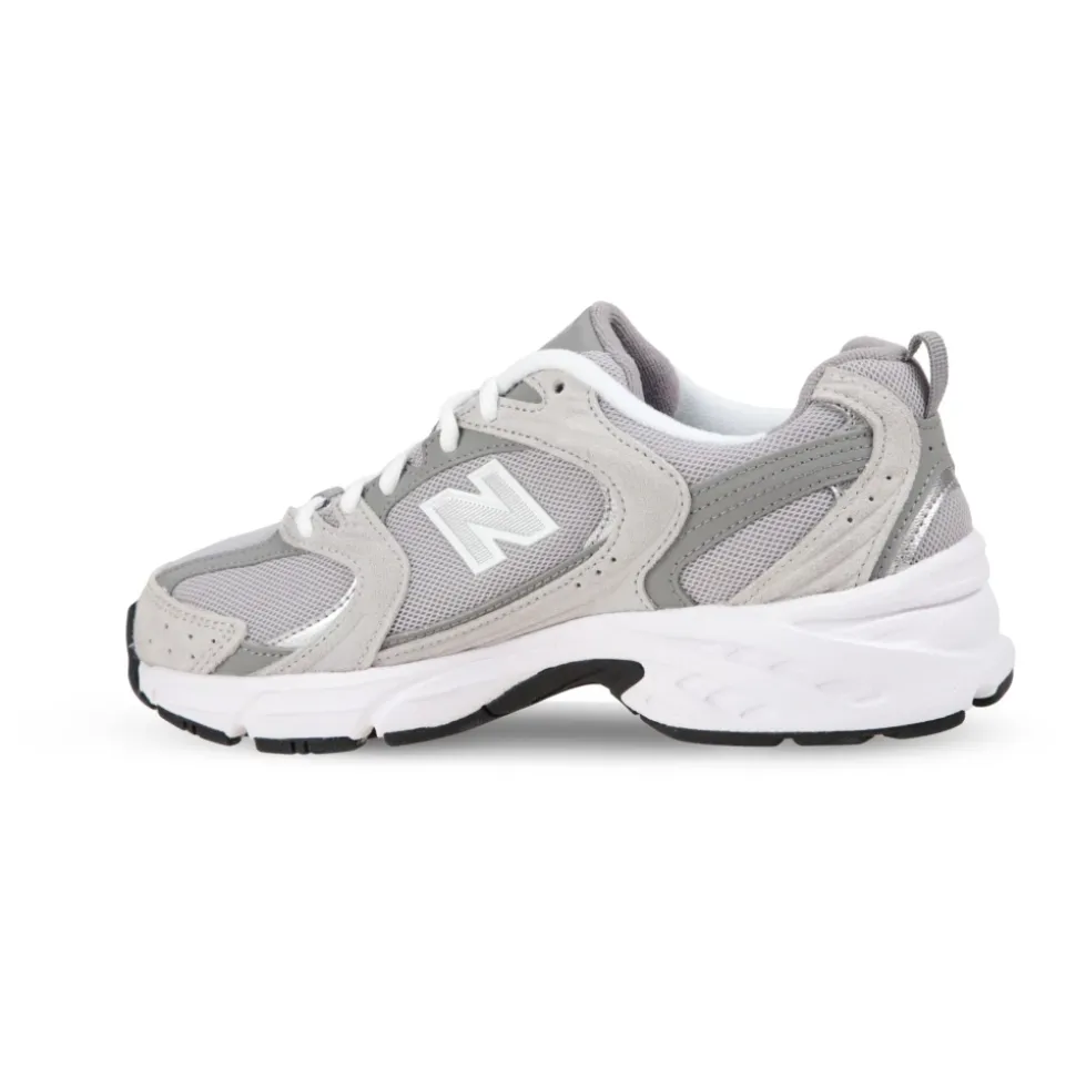 Sneakers 530