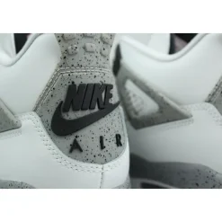 Sneakers retrò in cemento bianco classico