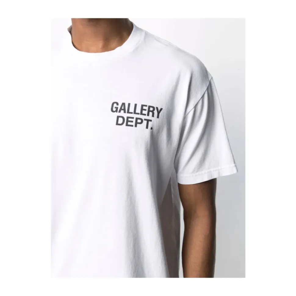 Souvenir Tee