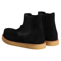 Stivaletti in camoscio nero slip on