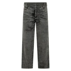 Straight Jeans