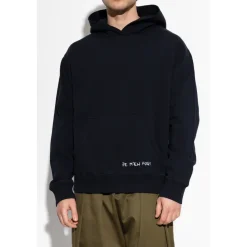 Sweatshirts & Hoodies