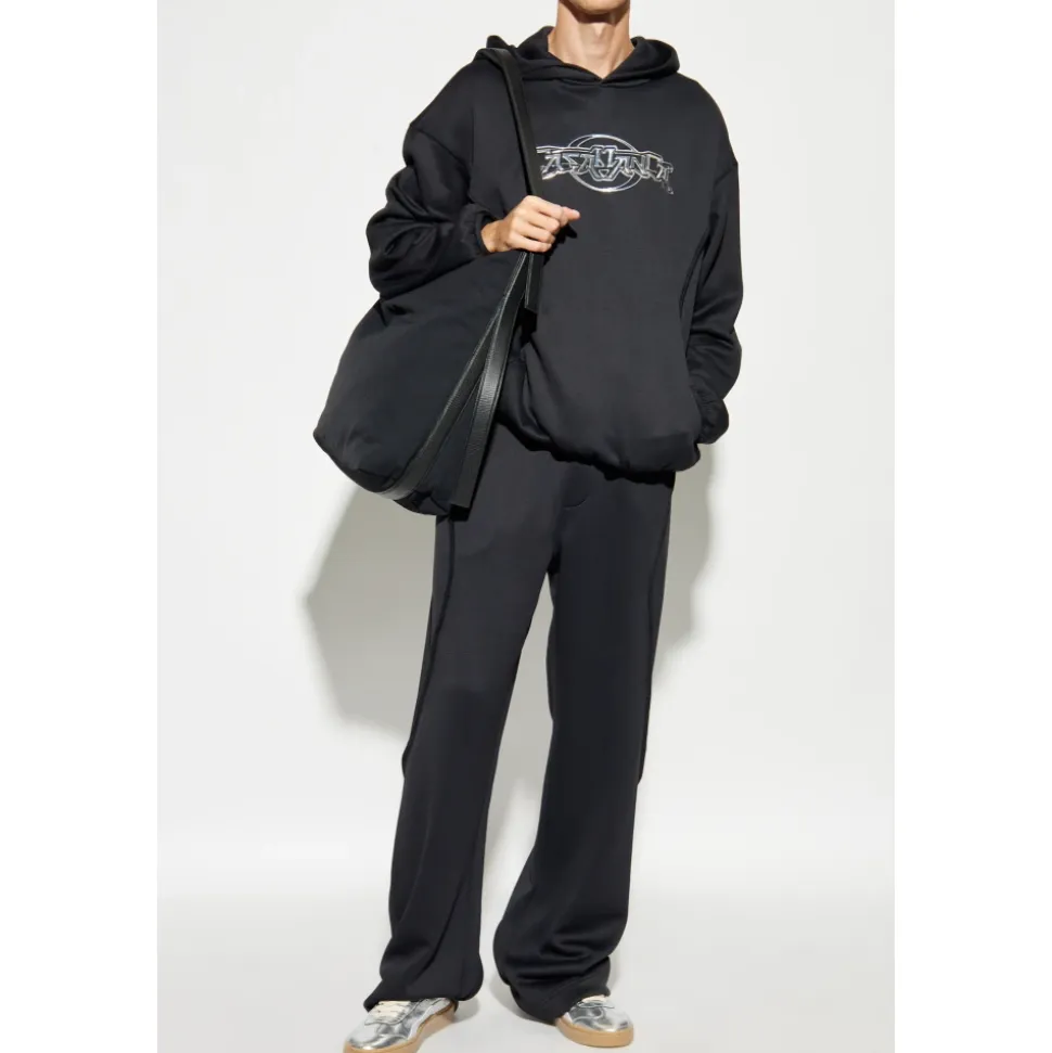 Sweatshirts & Hoodies